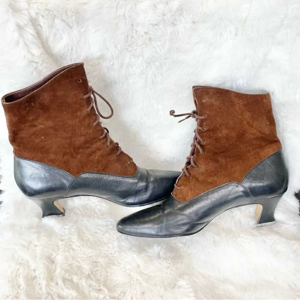 Vintage Nine West suede leather Victorian granny witchy lace up booties 8.5